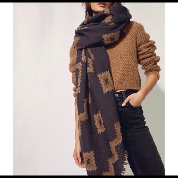 Wilfred Accessories - Wilfred diamond mosaic scarf